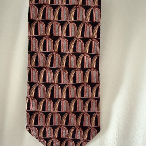 Ermenegildo Zegna Silk Tie Black with Rose & Gold Arch Pattern – Made in Italy - Picture 6 of 7